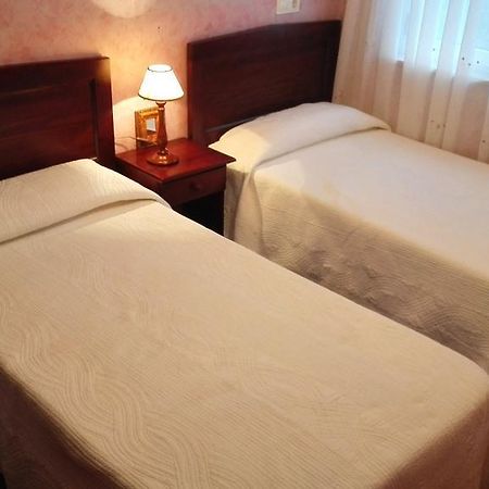 Apartamentos Los Balcones Tineo Luaran gambar